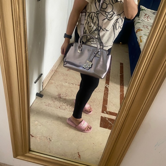 Guess Metallic Crossbody Bag - Picture 4 of 6